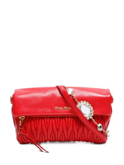 Pre-owned Miu Miu 2000-2020 Matelassé Shoulder Bag In Red