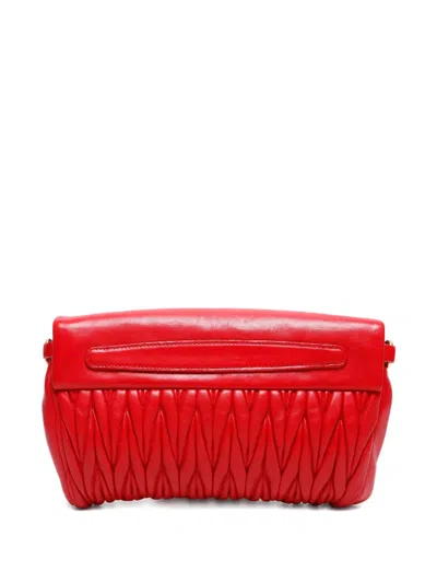 Pre-owned Miu Miu 2000-2020 Matelassé Shoulder Bag In Red