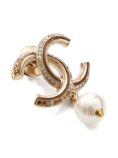Pre-owned Chanel 2011 Cc Mark Pearl Brooch