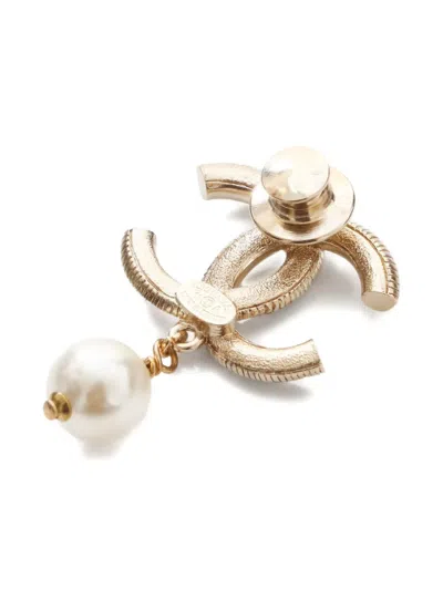 Pre-owned Chanel 2011 Cc Mark Pearl Brooch