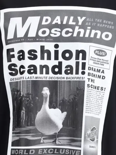 Moschino T-shirt Whit Maxi Print