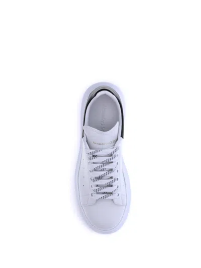 Alexander Mcqueen White And Black Low-top Sneakers With Chunky Sole And Contrasting Heel Tab In Leather Man In White