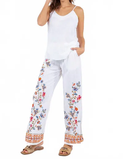 Paparazzi Linen Blend Embroidered Slit Side Pant In White