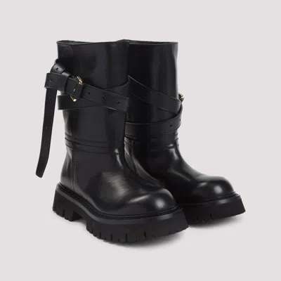 Moschino Round Toe Ankle Boots In Black