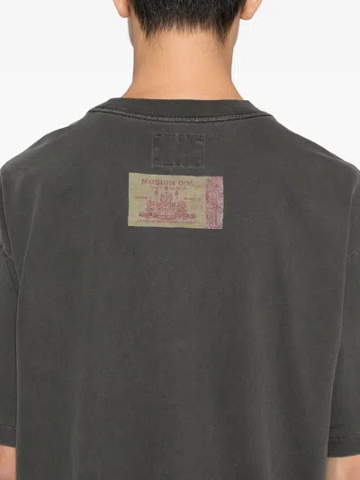 Musium Div. T-shirt Mit Grafischem Print