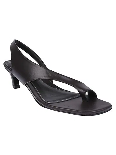 Totême Toteme Leather Heel Thong Sandals In Black