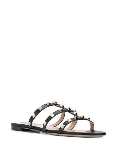 Valentino Garavani Rockstud Leather Flat Sandals In Black