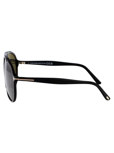 Tom Ford Eyewear Oversized Pilot Frame Sunglasses In Black