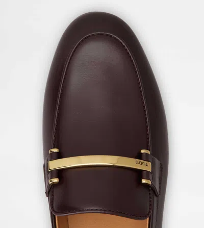 Tod's Mocassino In Pelle Con Barra Metallica In Purple