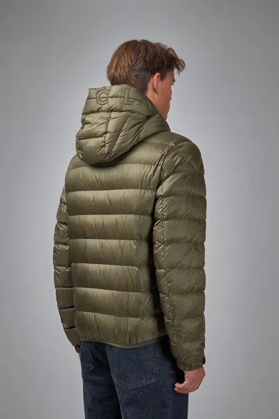 Moncler Laveraet Puffer Jacket In Green