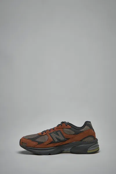 New Balance 2010 In Brown
