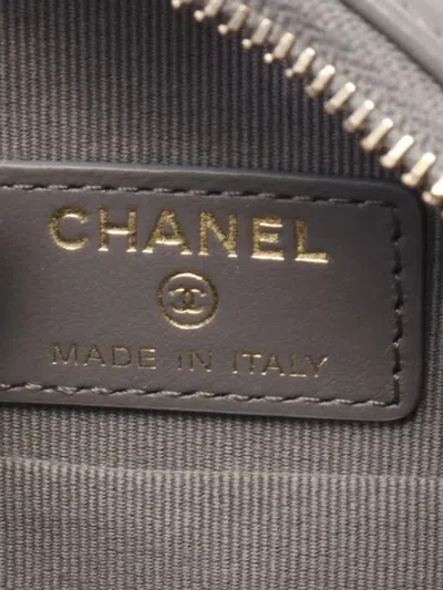 Pre-owned Chanel 2021  19 Round Cross Body Bag In Gray