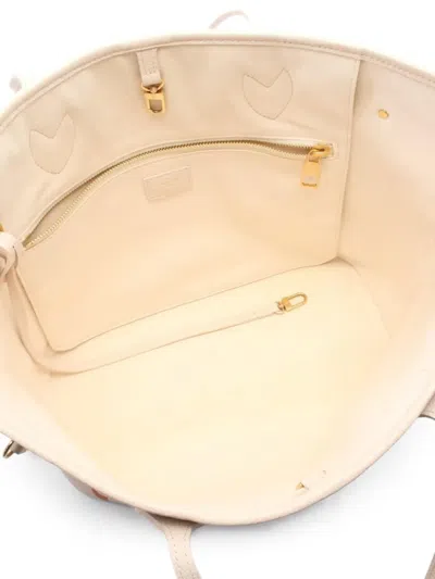 Pre-owned Louis Vuitton 2010 Neverfull Mm Tote Bag In Neutral