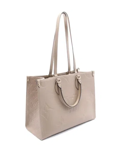 Pre-owned Louis Vuitton 2021 On-the-go Mm Handbag In Neutral