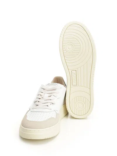 Autry Medalist Low Sneaker In White