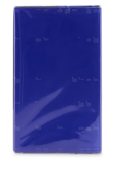 Escentric Molecules Molecule 01 + Iris