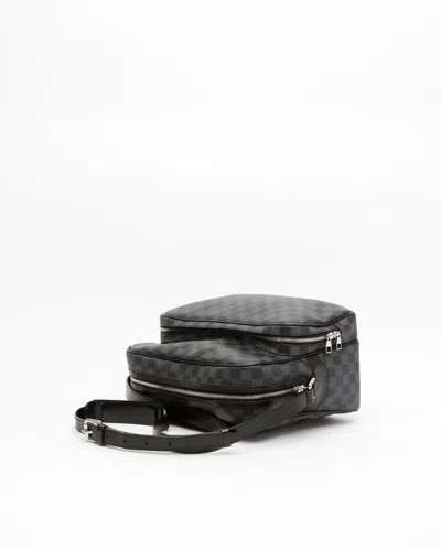 Pre-owned Louis Vuitton Damier Graphite Leoh Messenger Bag In Black