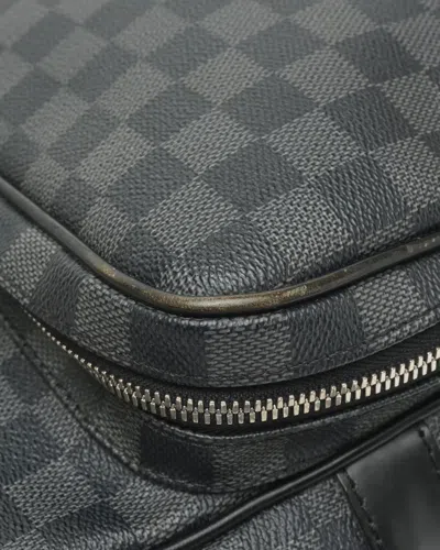 Pre-owned Louis Vuitton Damier Graphite Leoh Messenger Bag In Black