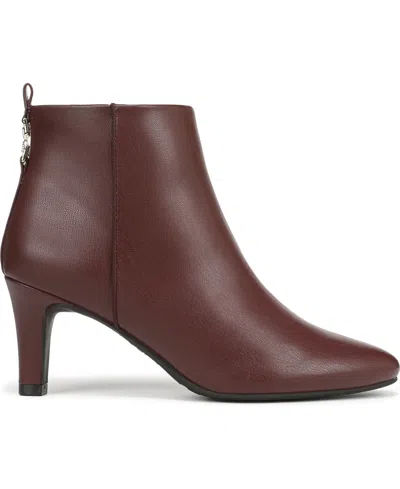 Lifestride Glow Bootie In Burgundy