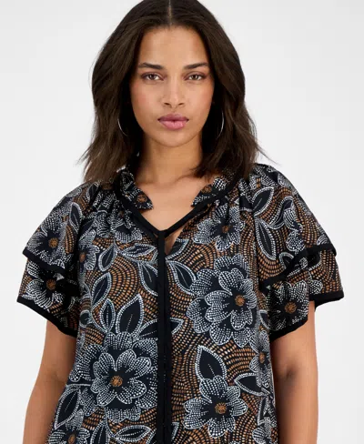 Sandra Darren Petite Printed Flutter-sleeve Tiered Dress In Black