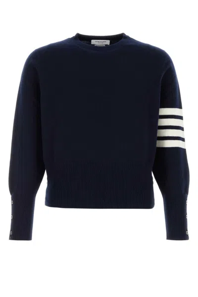 Thom Browne Classic Crewneck Short Pullover With White 4 Bar Stripe In Cashmere In Black