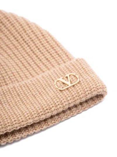 Valentino Vlogo Ribbed Beanie In Neutral