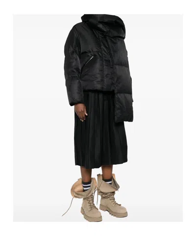 Mm6 Maison Margiela Quilted Down Jacket In Black
