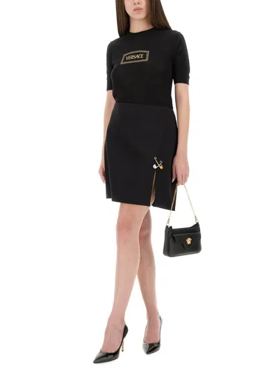 Versace Logo Knit T-shirt In Black