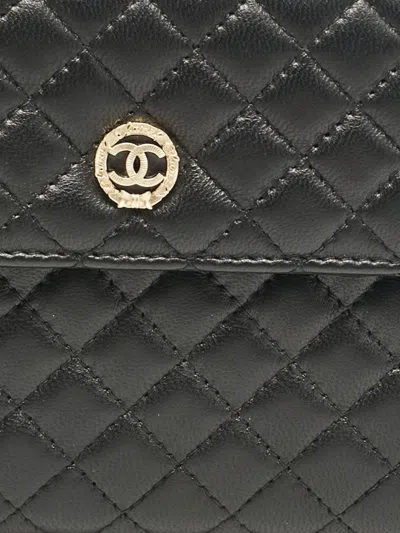 Pre-owned Chanel Cc Quilted Leather Wallet