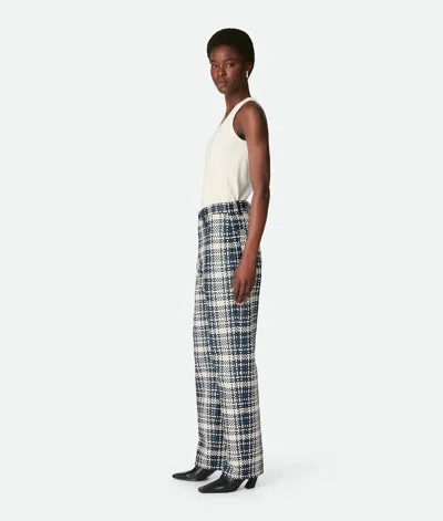 Bottega Veneta Pantalon En Cuir Mini Intreccio