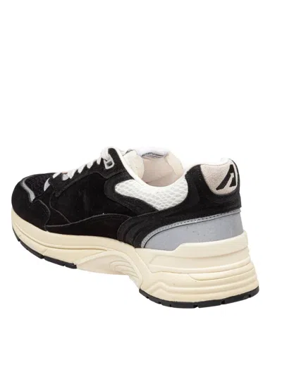 Autry Hyperway Black Low Top Sneakers With Logo Patch On Tongue And Side In Tech Fabric Man In Black