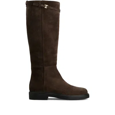 Tod's Round Toe Boots In Brown