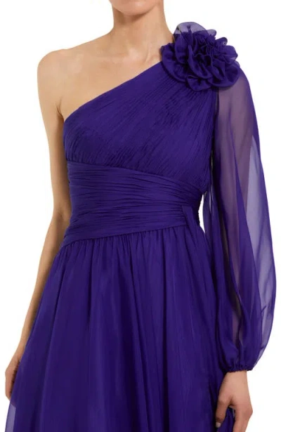 Mac Duggal One Sleeve Ruched Chiffon Gown With 3d Flower In Blue
