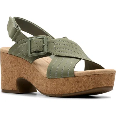 Clarks ® Nerisa Slingback Platform Sandal