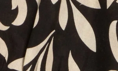 Dr2 By Daniel Rainn Leaf Print Short Sleeve Top