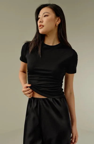 Lilysilk Slim Fitted Silk Jersey Tee In Black