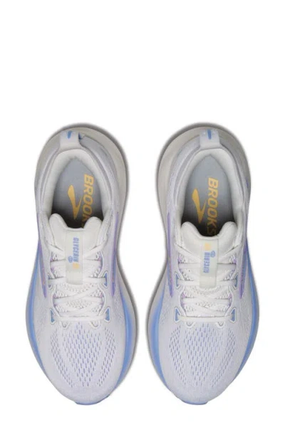 Brooks Glycerin 22 Running Shoe In White