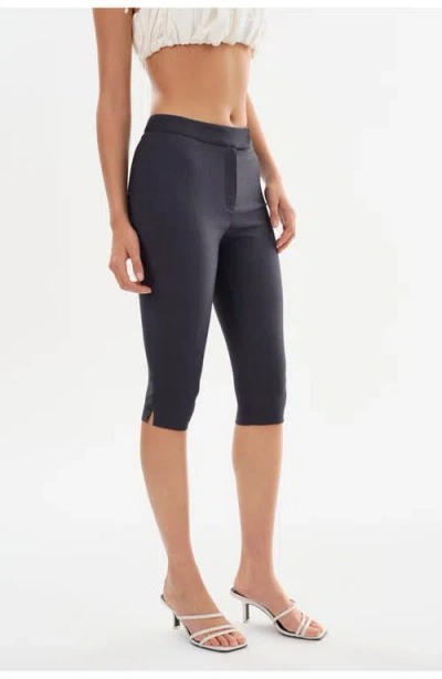 Lamarque Celine | Stretch Twill Capri In Black