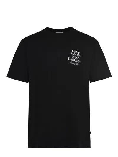 Family First T Shirt Made Of Black Cotton.