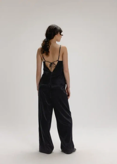 Alas V-neck Sleeveless Silk Blouse