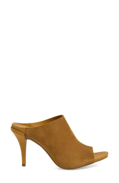 Pedro Garcia Yoko Sandal In Gold