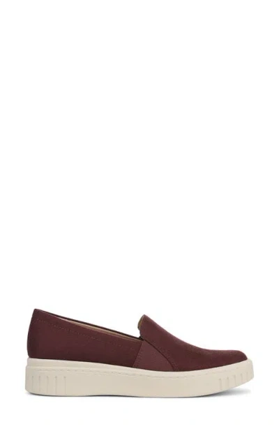 Lifestride Grandeur Slip-on Sneaker In Burgundy