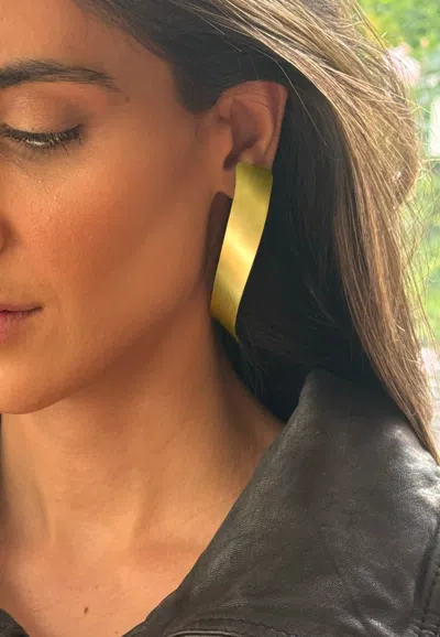 Eunoé Women's Gold Wave Earrings