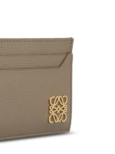 Loewe Anagram Plain Cardholder In Pebble Grained Calfskin In Brown