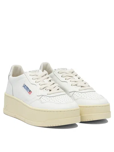 Autry Womens White Medalist Low-top Leather Trainers