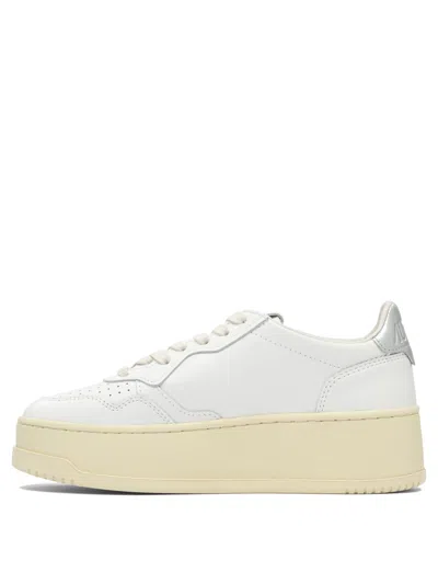 Autry Womens White Medalist Low-top Leather Trainers