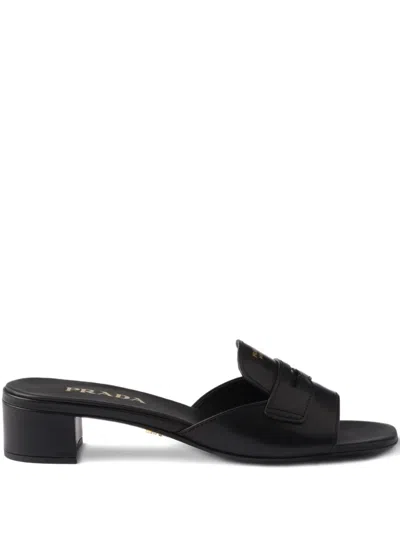 Prada Sandalen Aus Leder In Black