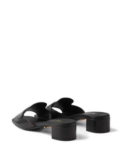 Prada Sandalen Aus Leder In Black