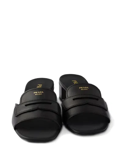 Prada Sandalen Aus Leder In Black