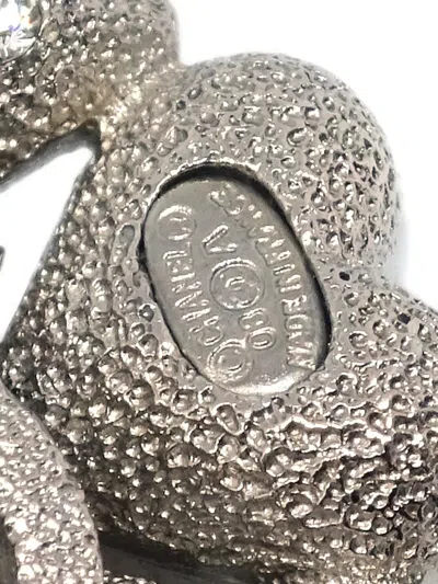 Pre-owned Chanel Crystal-embellished Floral Brooch